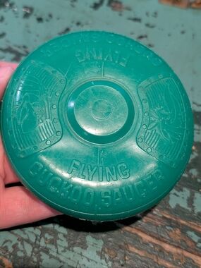 Vintage Flying Cuckoo Saucer General Mills Cocoa Puffs Cereal Premium 3.75”